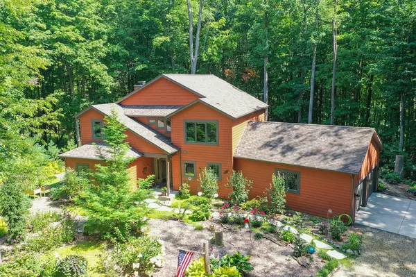 46 Camp Madron Road, Buchanan, MI 49107