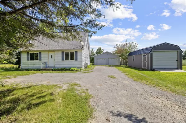 19785 S Lakeside Road, New Buffalo, MI 49117-7902