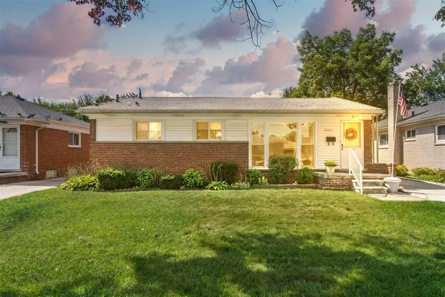 13221 Columbia Street, Redford, MI 48239-4601