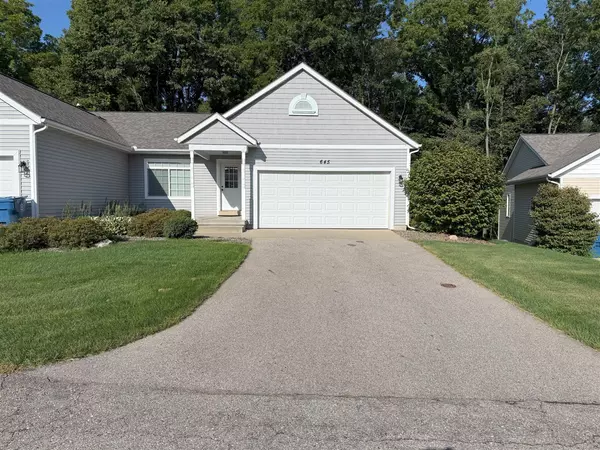 645 Wren Court, Middleville, MI 49333