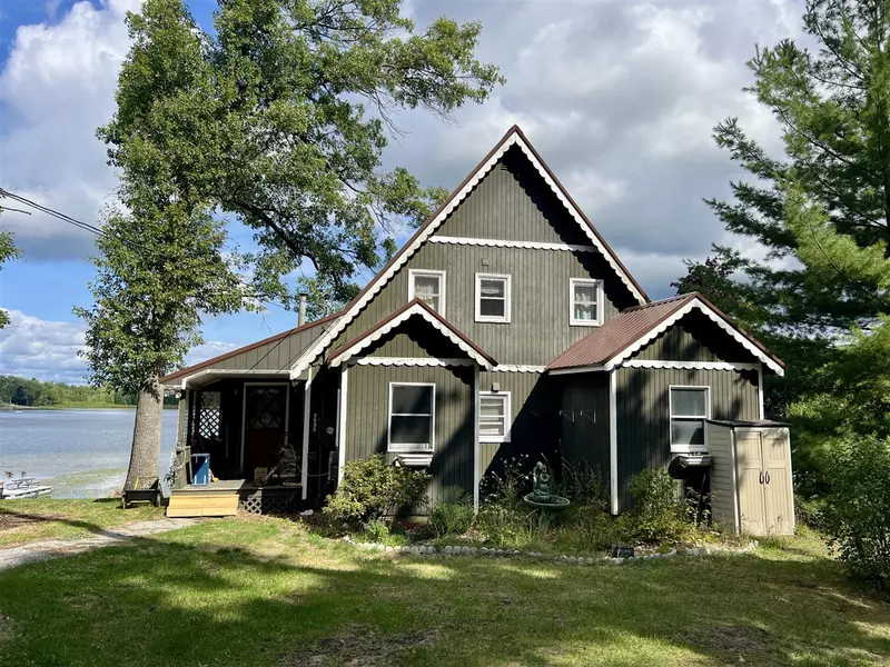 7832 US Highway 10, Branch, MI 49402-9629