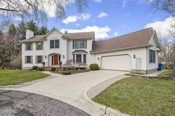 3829 Waldenwood Drive,  Ann Arbor,  MI 48105-3004