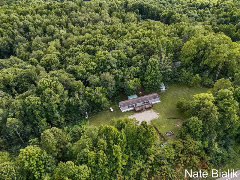 2092 122nd Avenue, Hopkins, MI 49328-9632