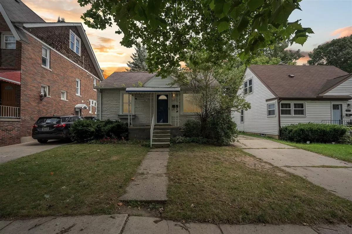Redford, MI 48240-1965,18846 Fox