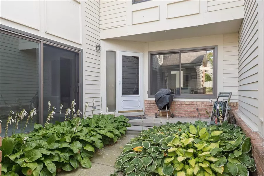 7020 BRIDGE WAY Way, West Bloomfield, MI 48322