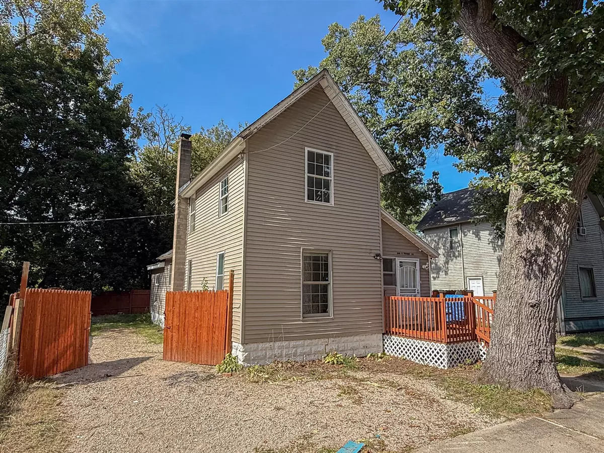 Dowagiac, MI 49047-1922,530 S Front Street