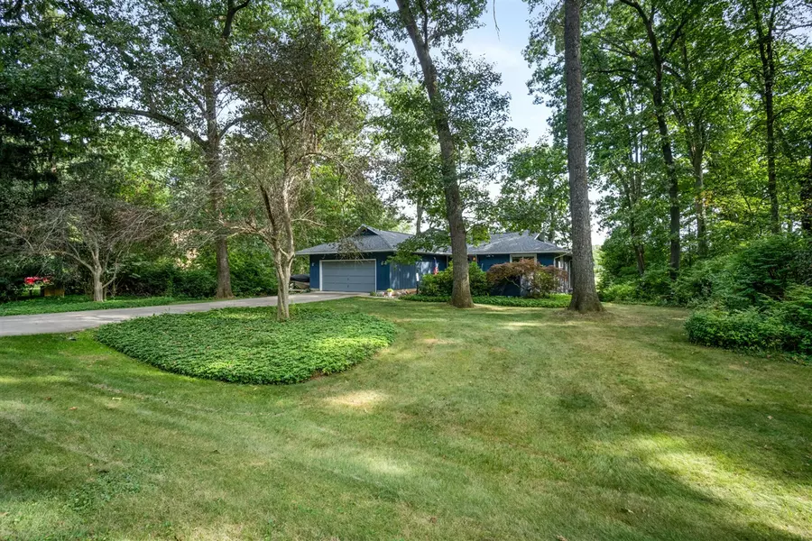 119 Blenheim Drive, Spring Arbor, MI 49283-9706