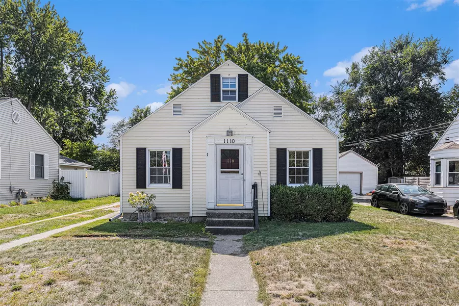 1110 Aberdeen Street, Grand Rapids, MI 49505