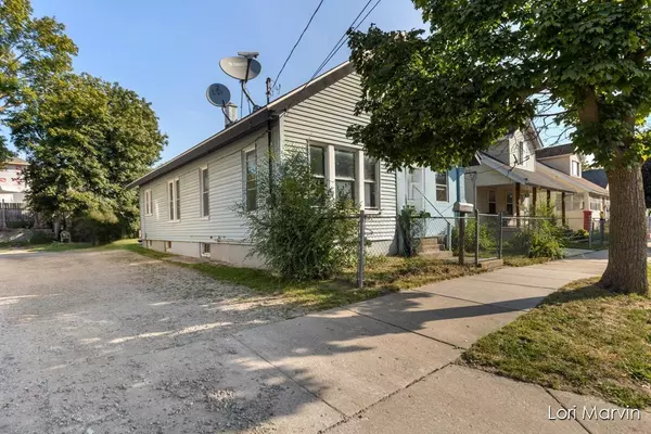 601 High Street, Grand Rapids, MI 49503-8056