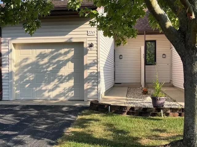 2745 Stonebluff Drive, Wyoming, MI 49519-6101