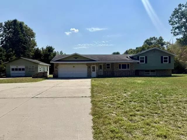 2115 E Sternberg Road, Muskegon, MI 49444