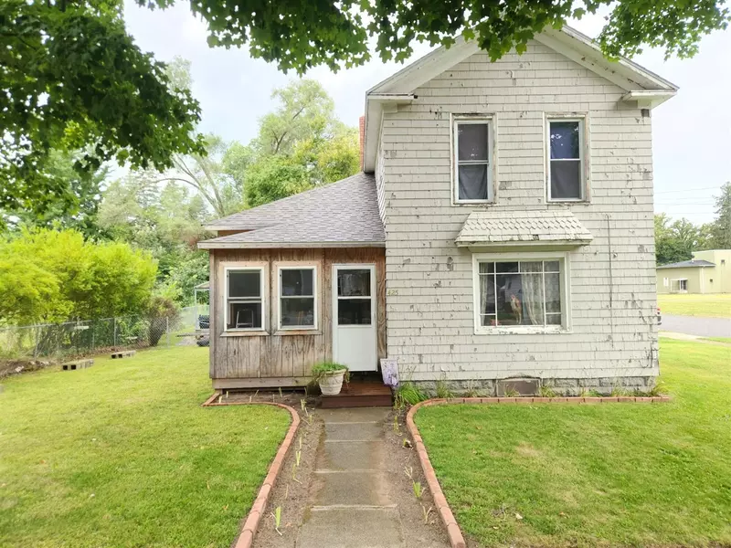 425 N Dean Street, Centreville, MI 49032-9687