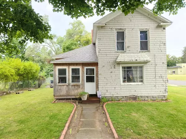 425 N Dean Street,  Centreville,  MI 49032-9687