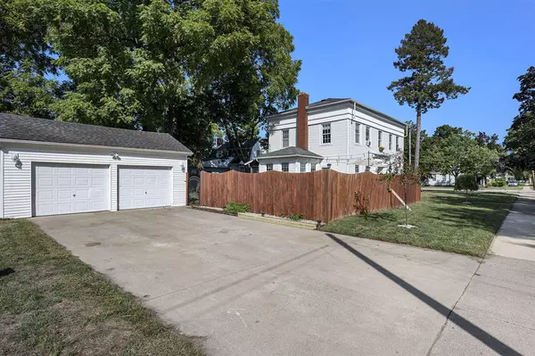 Paw Paw, MI 49079-1333,119 Elm Street