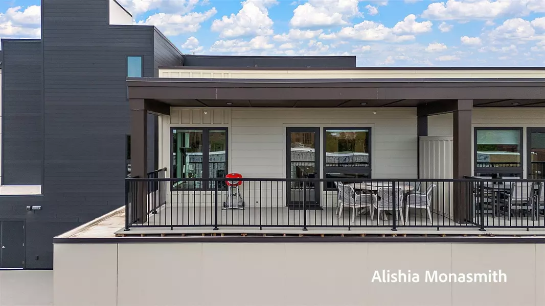 300 Washington Avenue, Grand Haven, MI 49417