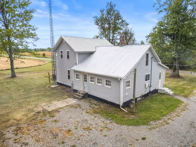 13151 S Tripp Road, Waldron, MI 49288-9638