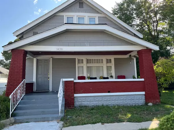1420 SE Marshall Avenue, Grand Rapids, MI 49507