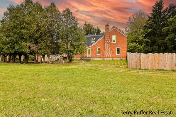 3775 W White Lake Drive, Whitehall, MI 49461-9634