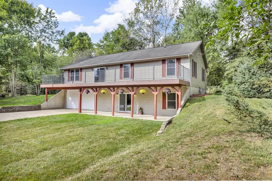 11700 Crystal Lake Drive, Jerome, MI 49249