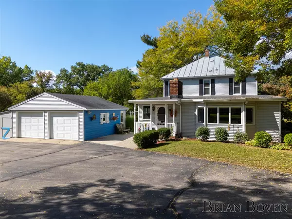 9024 Algoma Avenue, Rockford, MI 49341