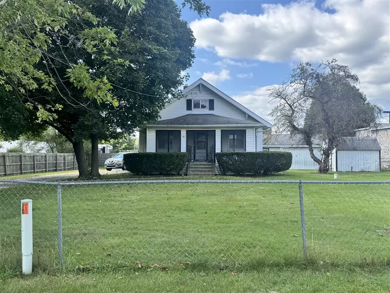 96 S Woodrow Avenue, Battle Creek, MI 49015-3042