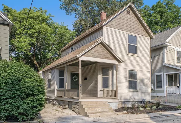 311 Robey Place, Grand Rapids, MI 49506-1509