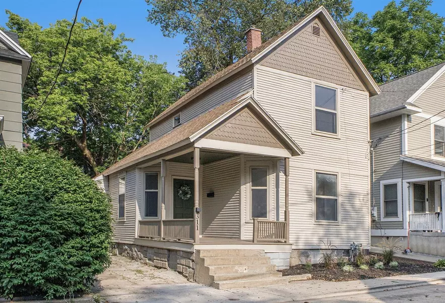 311 Robey Place, Grand Rapids, MI 49506-1509