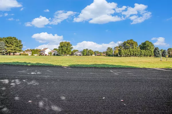 Vicksburg, MI 49097,908 Maple Meadows Avenue