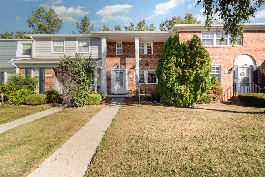 24750 Olde Orchard Street, Novi, MI 48375