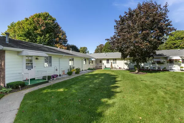 5752 Leisure South Drive, Grand Rapids, MI 49548-6854