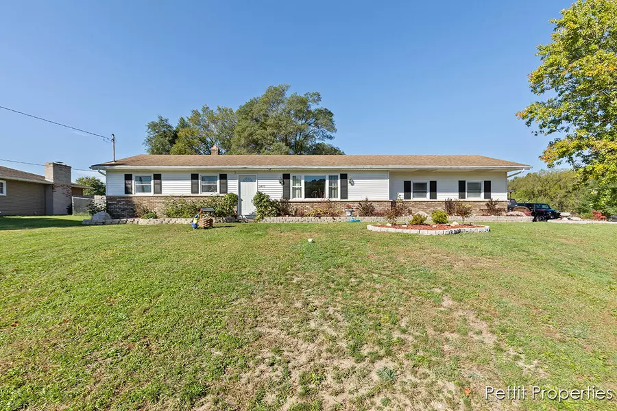 5445 Hillsight Street, Kalamazoo, MI 49004-1903