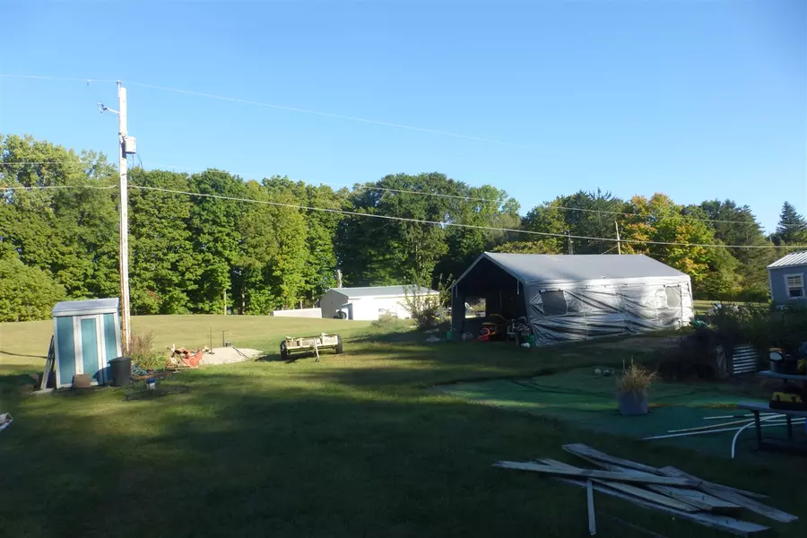 15646 W Clear Lake Rd. Road, Buchanan, MI 49107