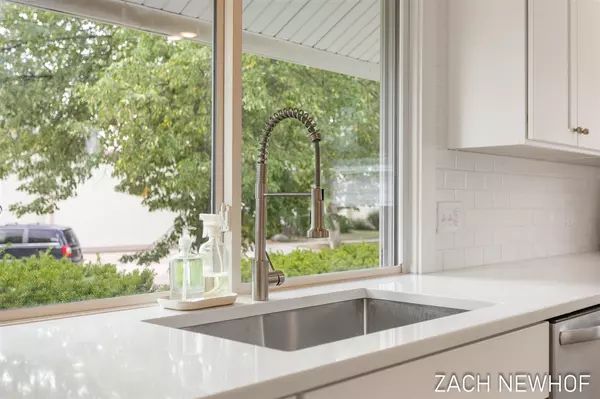 Holland, MI 49423,430 Washington Avenue