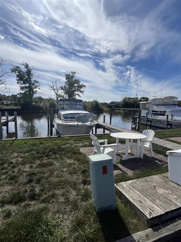 South Haven, MI 49090-2301,290 Oak Street