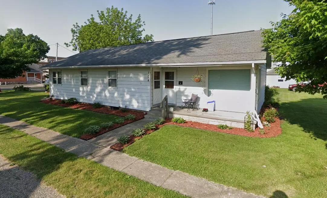 White Pigeon, MI 49099,104 E Michigan Avenue