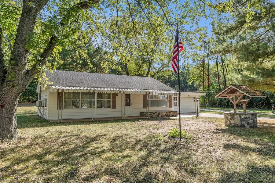 1951 S 14th Street, Niles, MI 49120-4351