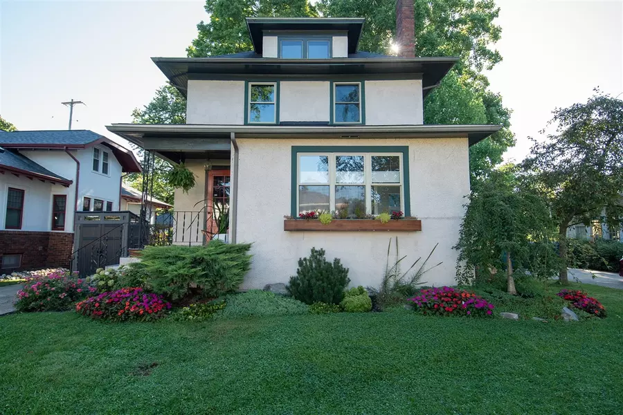 2307 Crane Avenue, Kalamazoo, MI 49001-3604