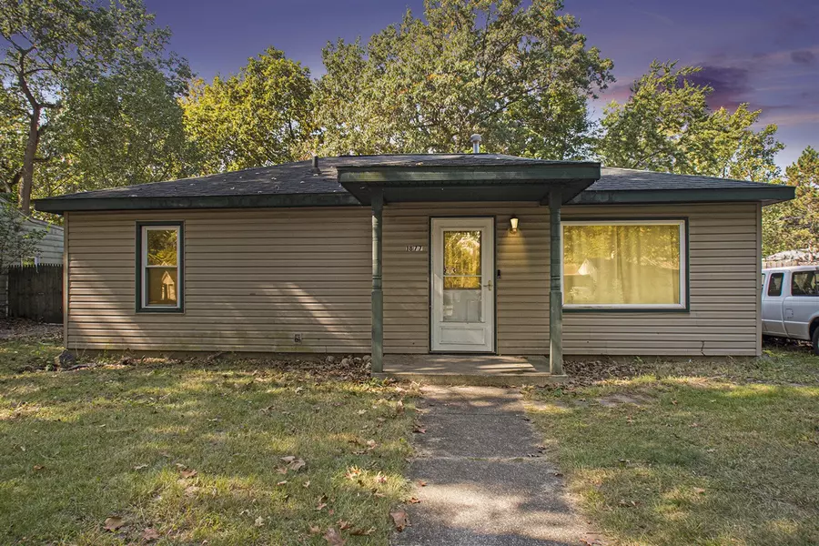 1877 Lewis Drive, Niles, MI 49120-3717