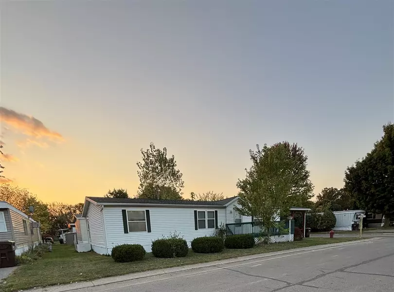 1516 Cedarview Lane, Lansing, MI 48911