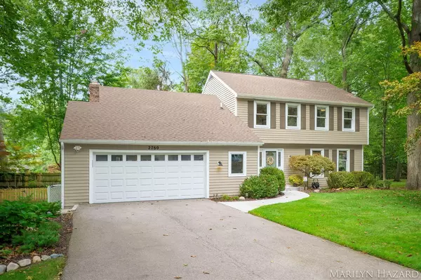 2760 Hayward Drive, Grand Rapids, MI 49546-7337