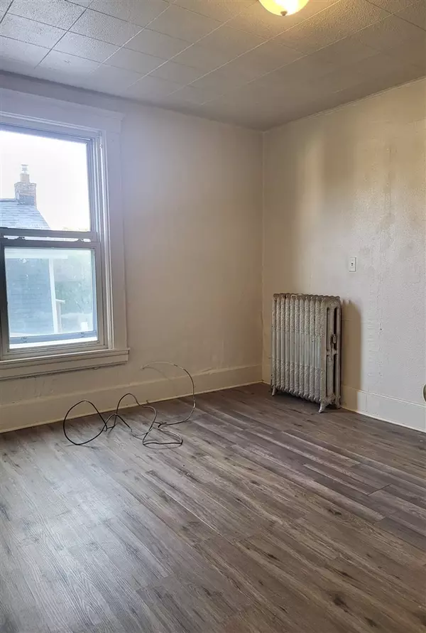 Ypsilanti, MI 48197-2775,217 N Summit Street