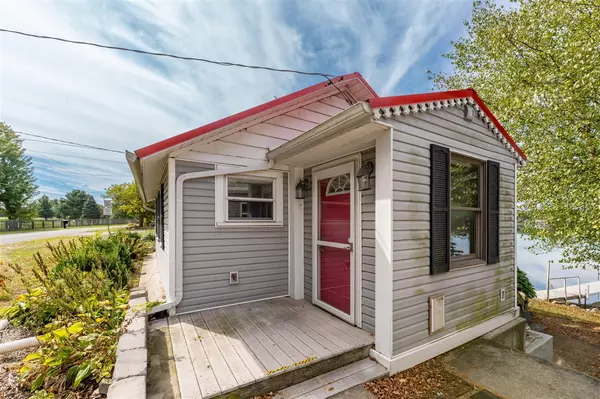 Marshall, MI 49068-8208,106 Lyon Lake Road