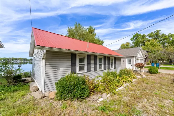 Marshall, MI 49068-8208,106 Lyon Lake Road