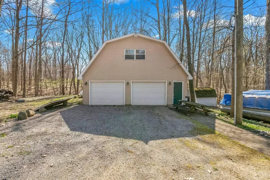 3549 Majestic Court, Hillsdale, MI 49242-9647