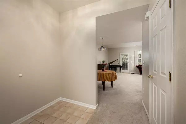 Ann Arbor, MI 48108,1468 Fox Pointe Circle