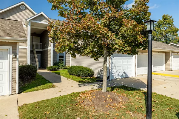 1468 Fox Pointe Circle, Ann Arbor, MI 48108