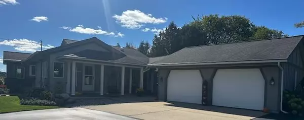 9812 Myers Lake Avenue, Rockford, MI 49341-8486