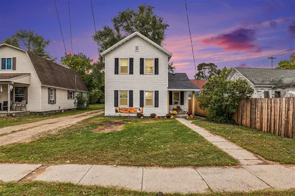 302 W Charles Street, Greenville, MI 48838-1145