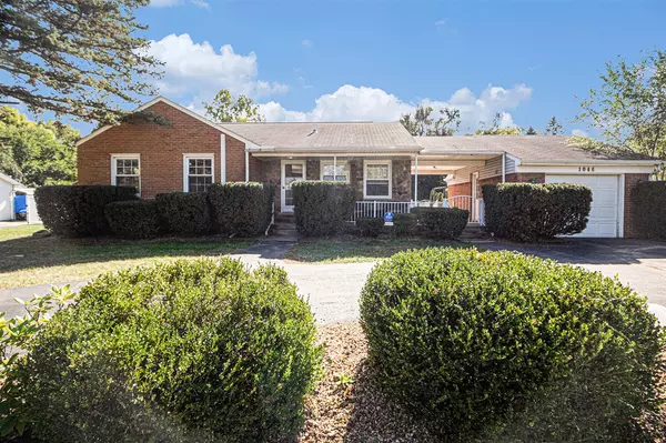 1046 E Huron River Drive, Belleville, MI 48111-2837