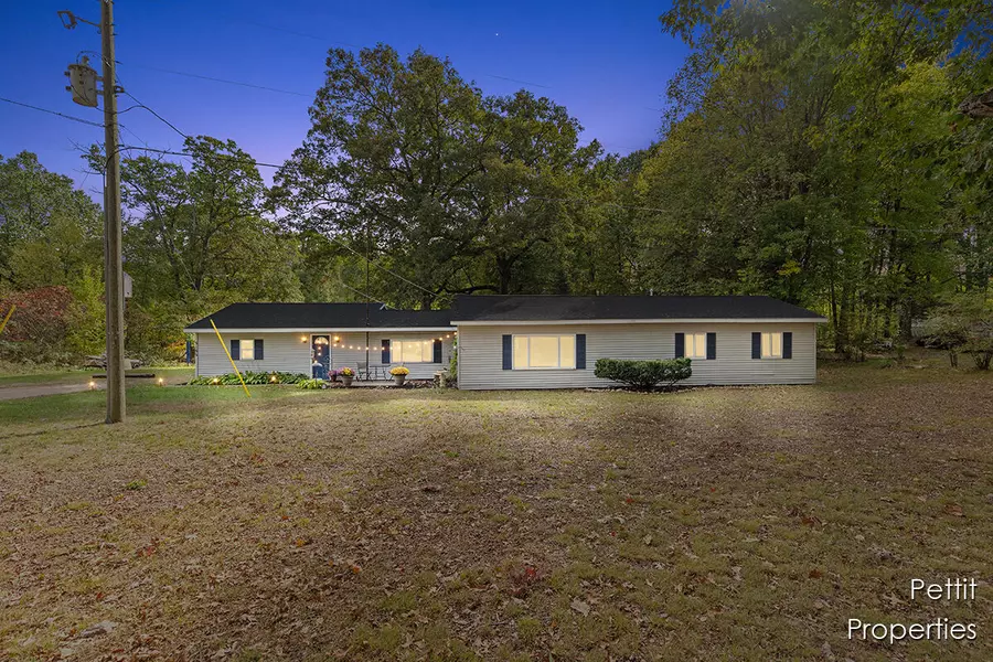 5155 18 Mile Road, Barryton, MI 49305